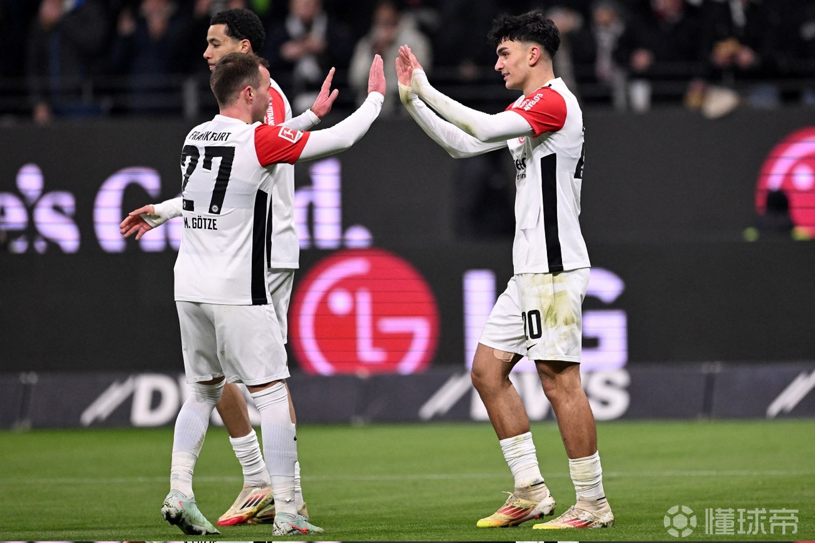 爱游戏体育-关于法兰克福在比赛中挽回劣势,取得胜利的信息