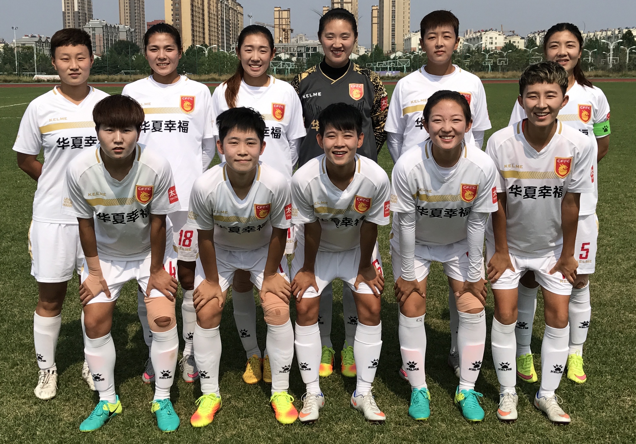 教练战术缜密备战,带领队取得胜利 教练战术缜密备战,带领队取得胜利