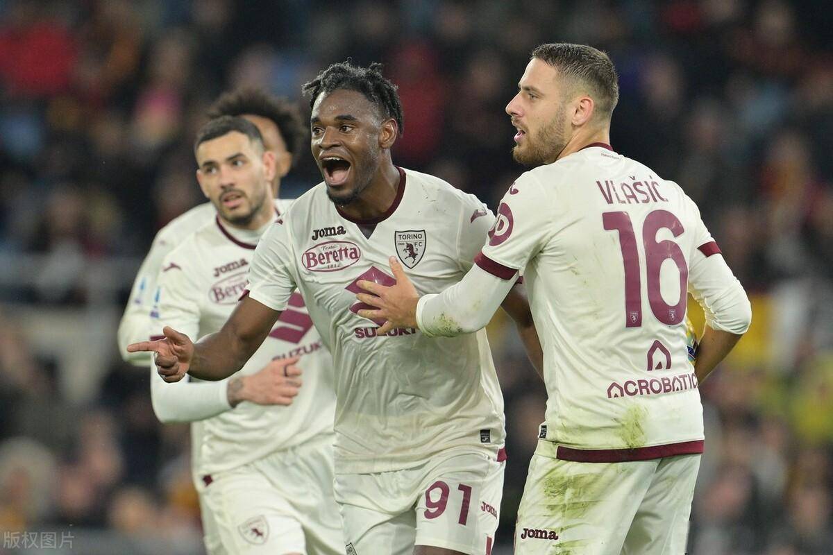 爱游戏在线-关于罗马客场惨败佛罗伦萨,积分下滑的信息