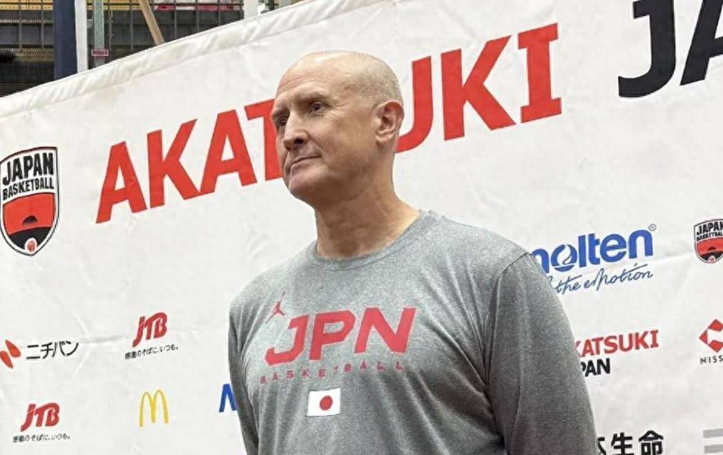 爱游戏-包含汉堡球队内讧危机，主帅寻找解决方案重振球队士气的词条