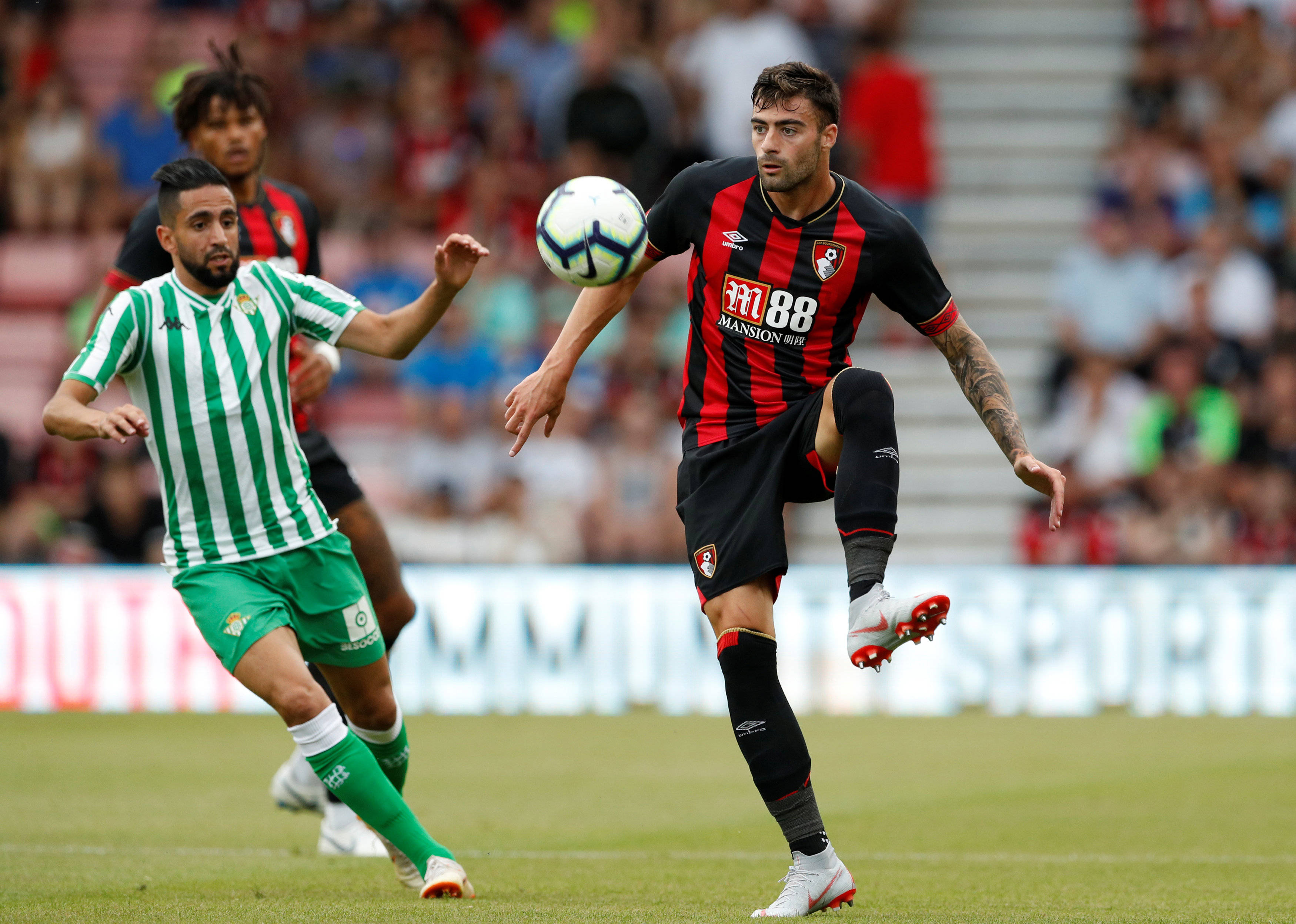 包含罗马遭遇不敌，客场战绩持续低迷的词条