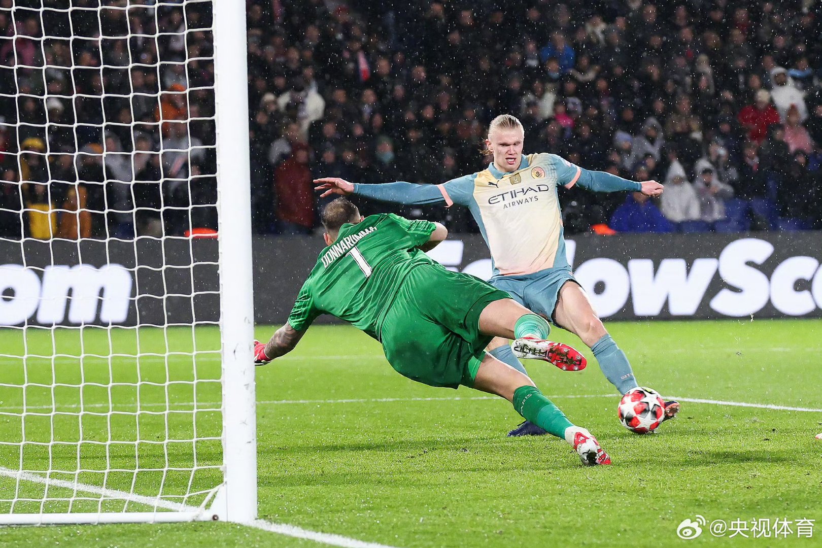 巴黎圣日耳曼客场大败切尔西，无缘欧冠四强的简单介绍