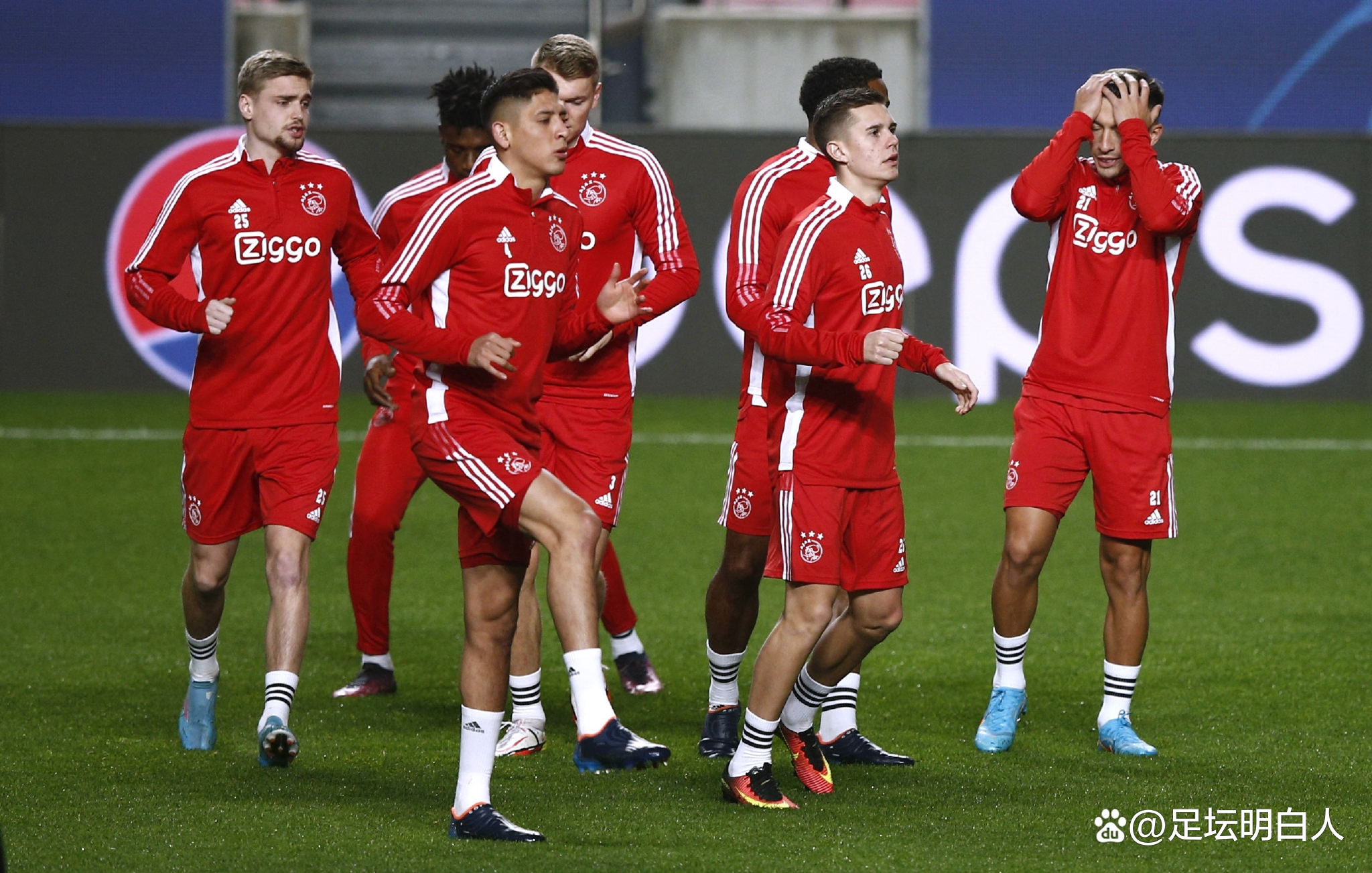 爱游戏官网-荷兰经典战役，阿贾克斯逆转胜埃因霍温的简单介绍