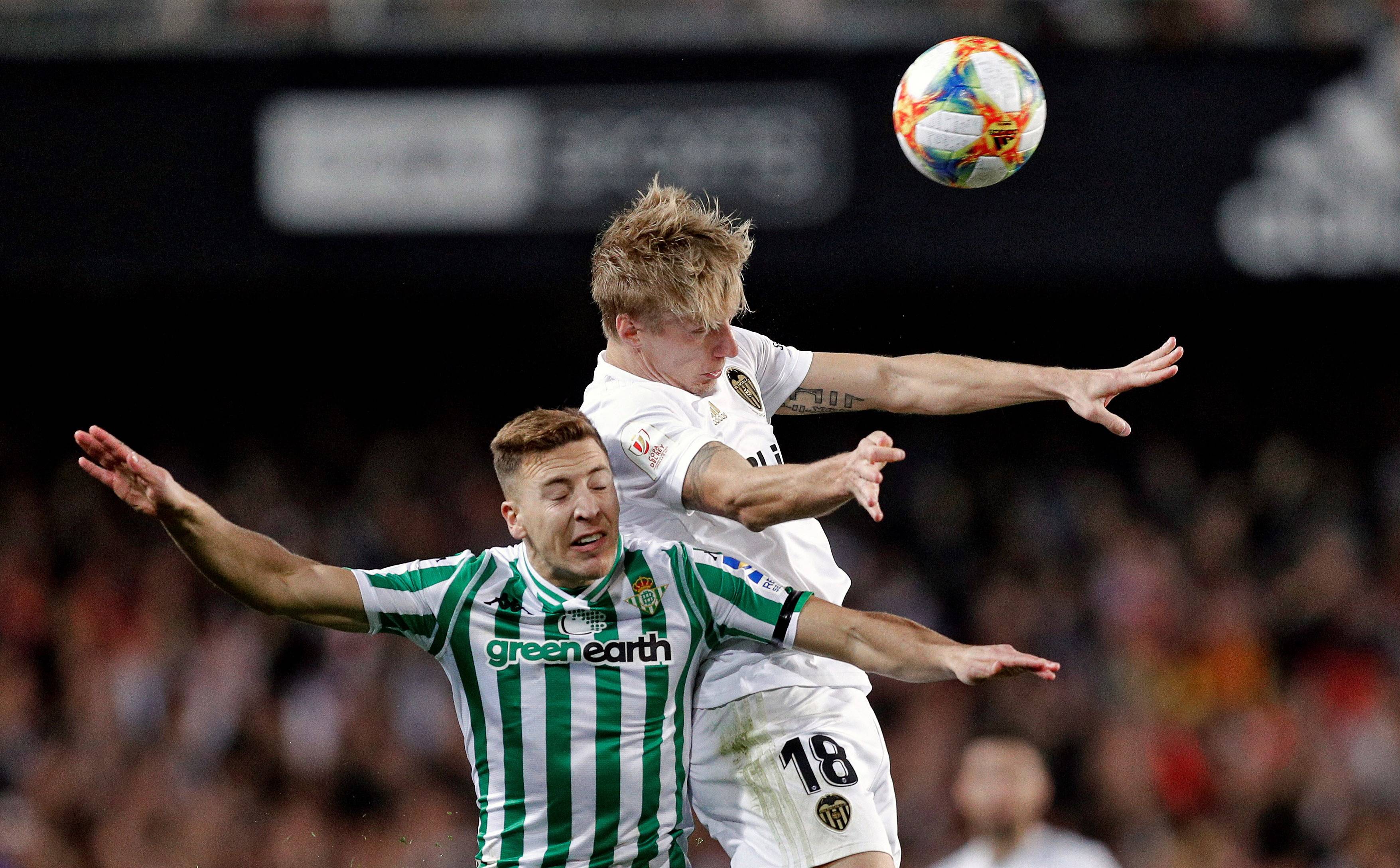 包含体育赛事精彩不断,足球风采炫目夺目的词条 包含体育赛事精彩不断,足球风采炫目夺目的词条