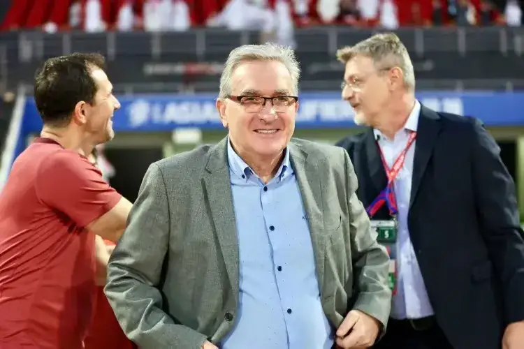 爱游戏官网-伊朗女足主教练下课,球队比失利无缘世界杯的简单介绍