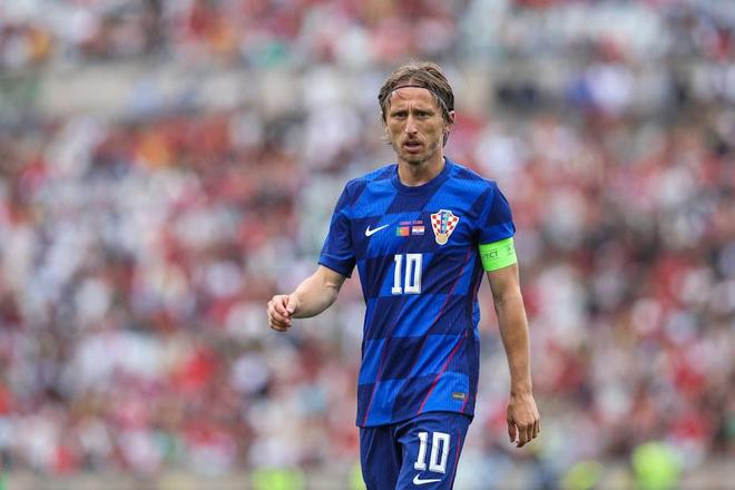 爱游戏体育-包含意大利足球领军主力表现抢眼,壮阔市场表现的词条