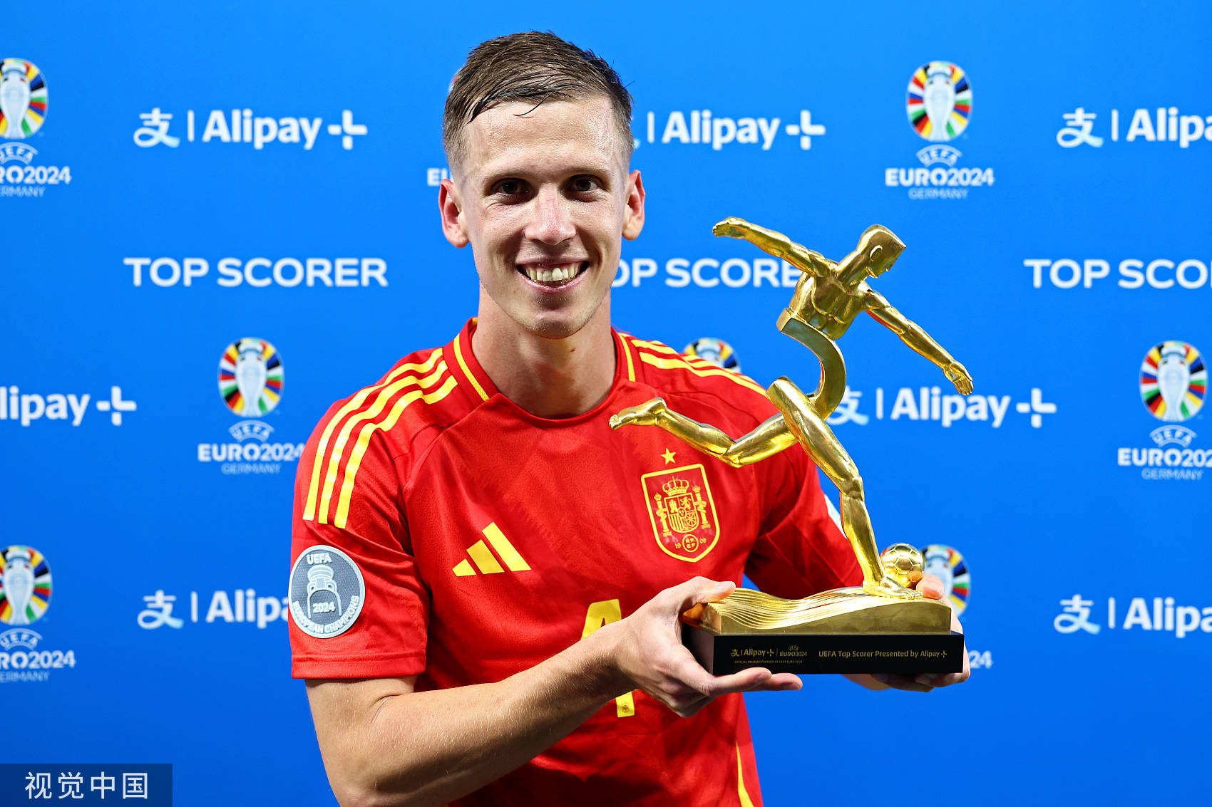 欧洲球员斩获多项殊荣,创造历史佳绩 欧洲球员斩获多项殊荣,创造历史佳绩