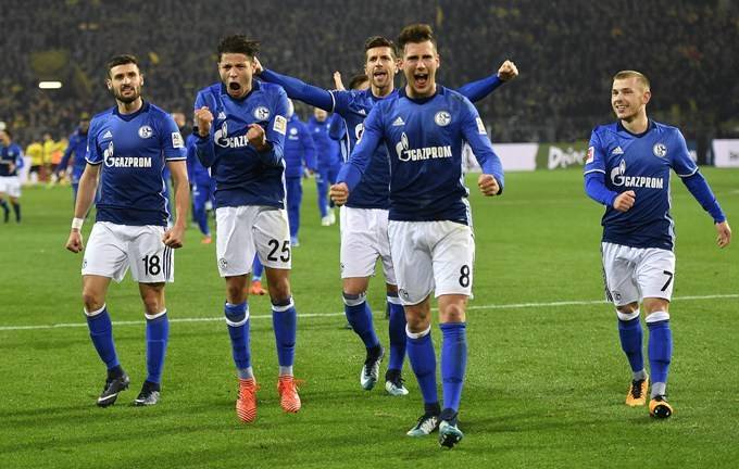 沙尔克迎来一场重要的德甲比赛 沙尔克迎来一场重要的德甲比赛