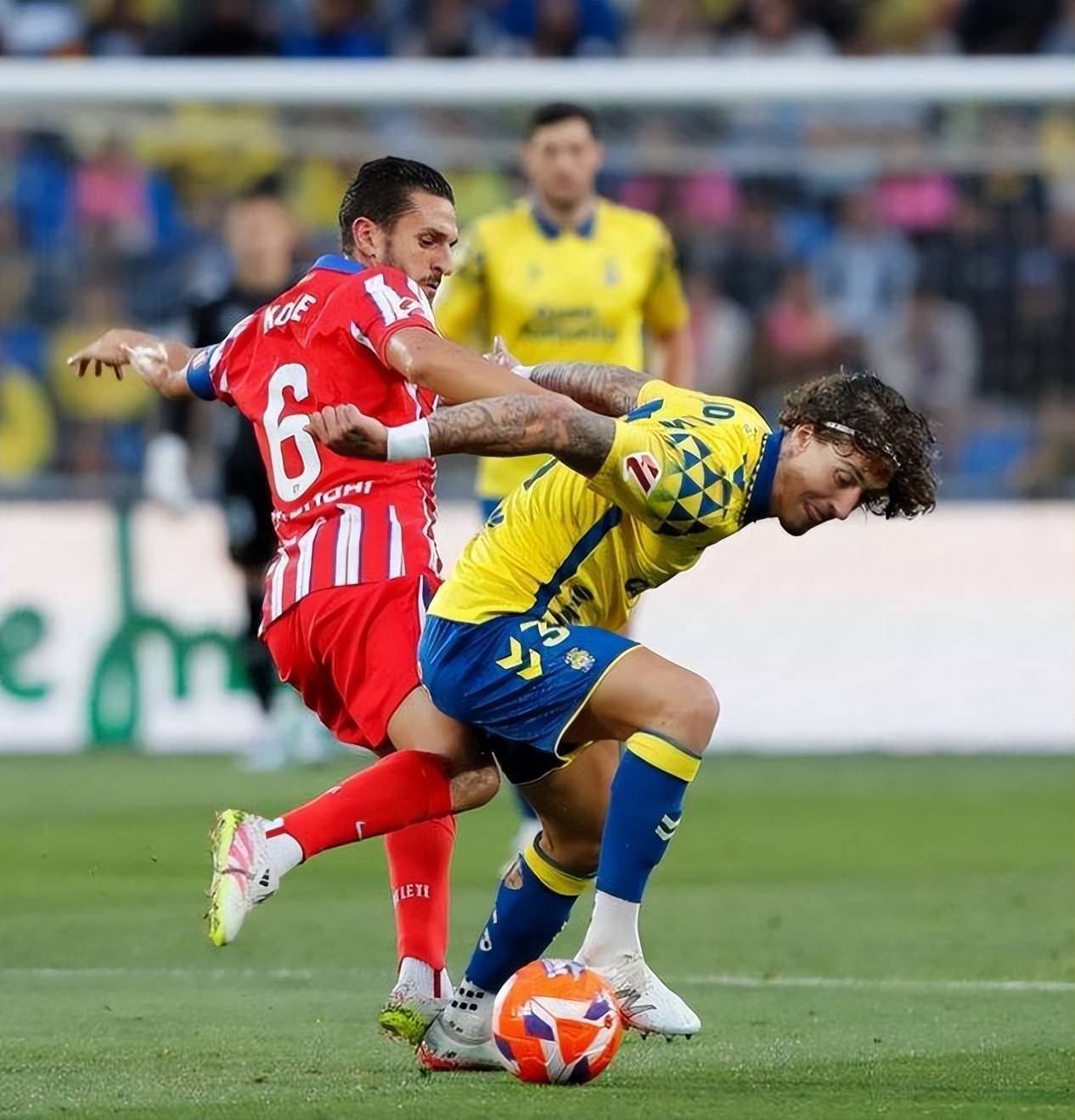 爱游戏入口-包含马竞后卫射门绝杀,领先优势保住三分的词条