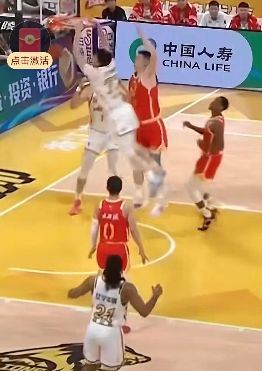 爱游戏-CBA比赛名将表现抢眼改写战绩的简单介绍