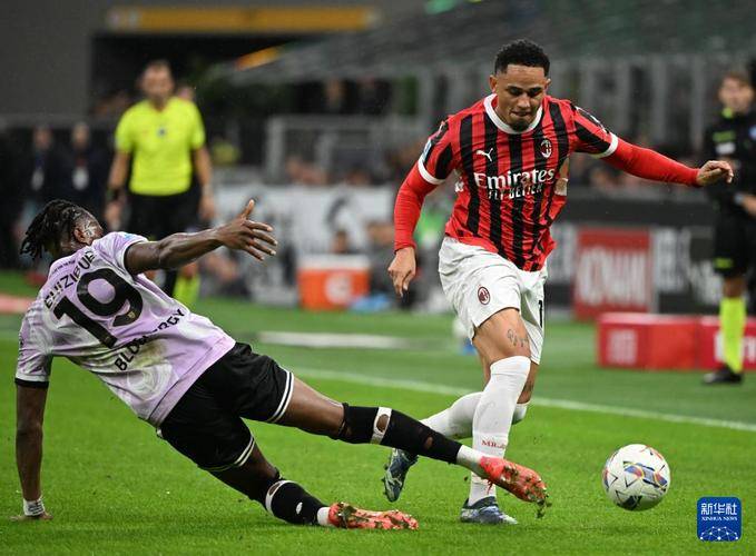 乌迪内斯后防稳固,成功守住球门 乌迪内斯后防稳固,成功守住球门