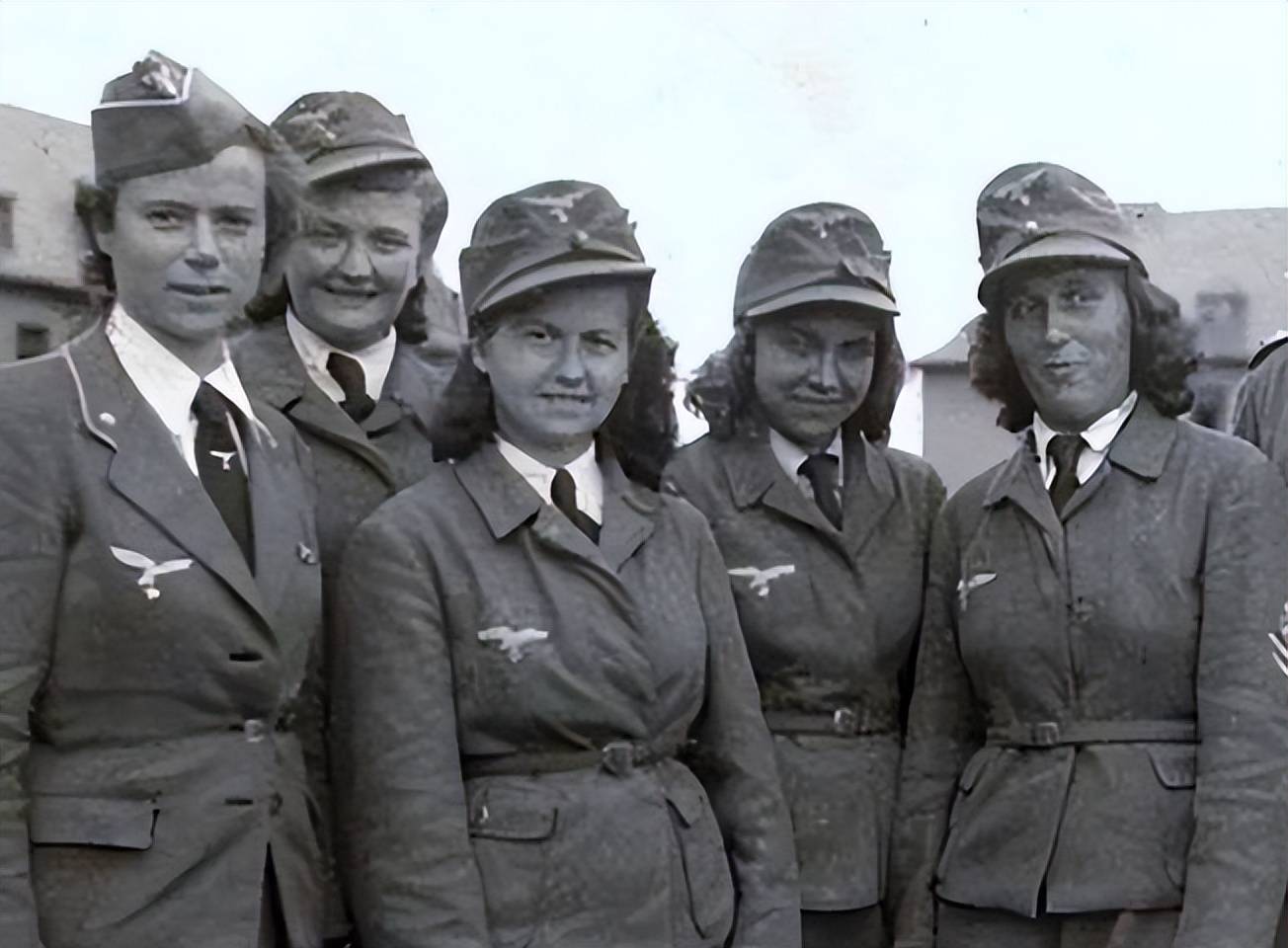 柏林竞技客场反击,夺得三分 柏林竞技客场反击,夺得三分