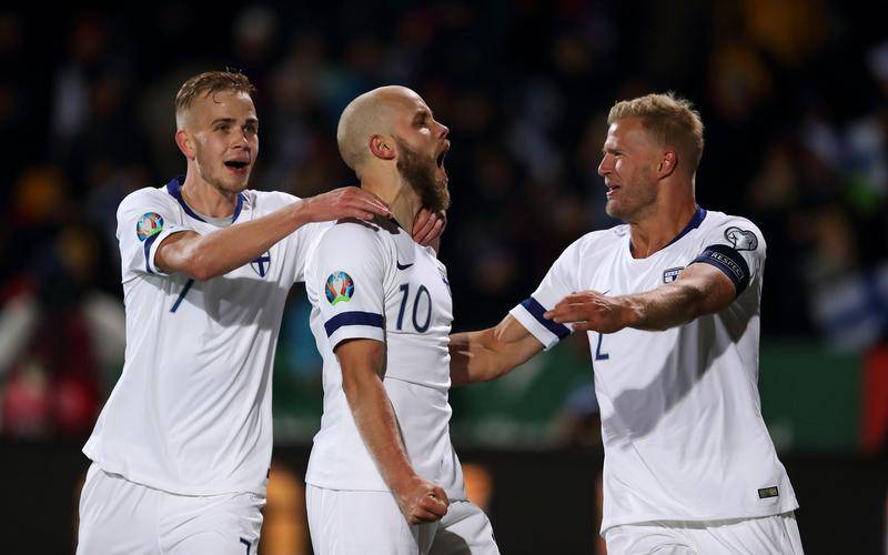 关于欧国联比赛现场火爆,球迷尖叫欢呼传遍全场的信息 关于欧国联比赛现场火爆,球迷尖叫欢呼传遍全场的信息