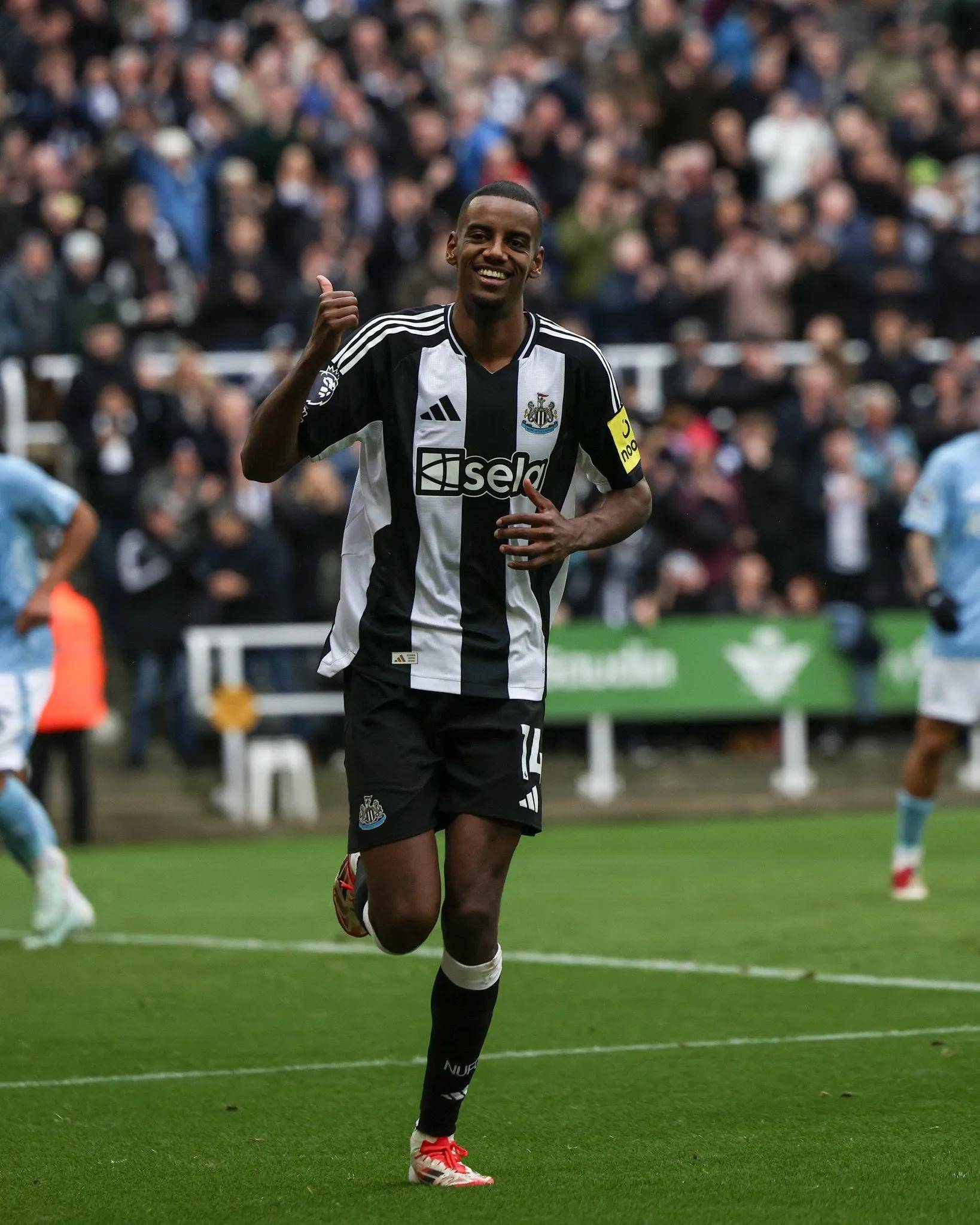 爱游戏在线-出现黑马球员,球队实力再度提升