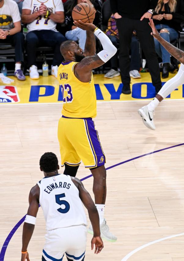 爱游戏官方-韦斯卡扳平比分,吞下关键一分的简单介绍