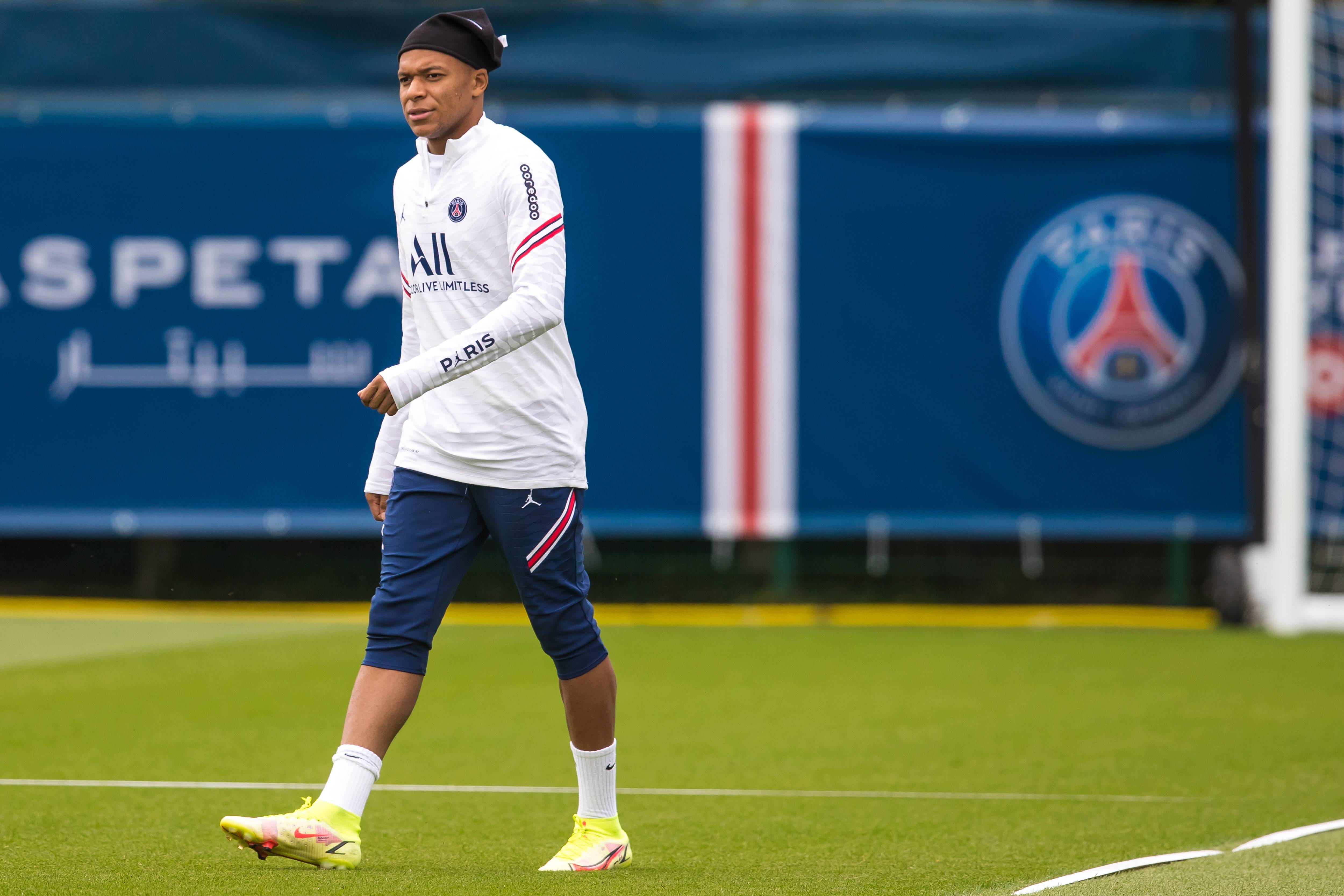 爱游戏官网-萨拉特进城轰然请来法甲二未干足火备战