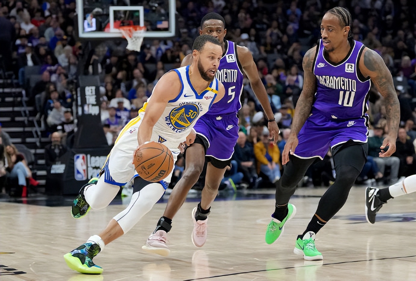 爱游戏入口-勇士惨遭逆转，开拓者主场告捷延续胜势