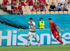 爱游戏APP-埃因特拉赫特力挫强敌血洗对手