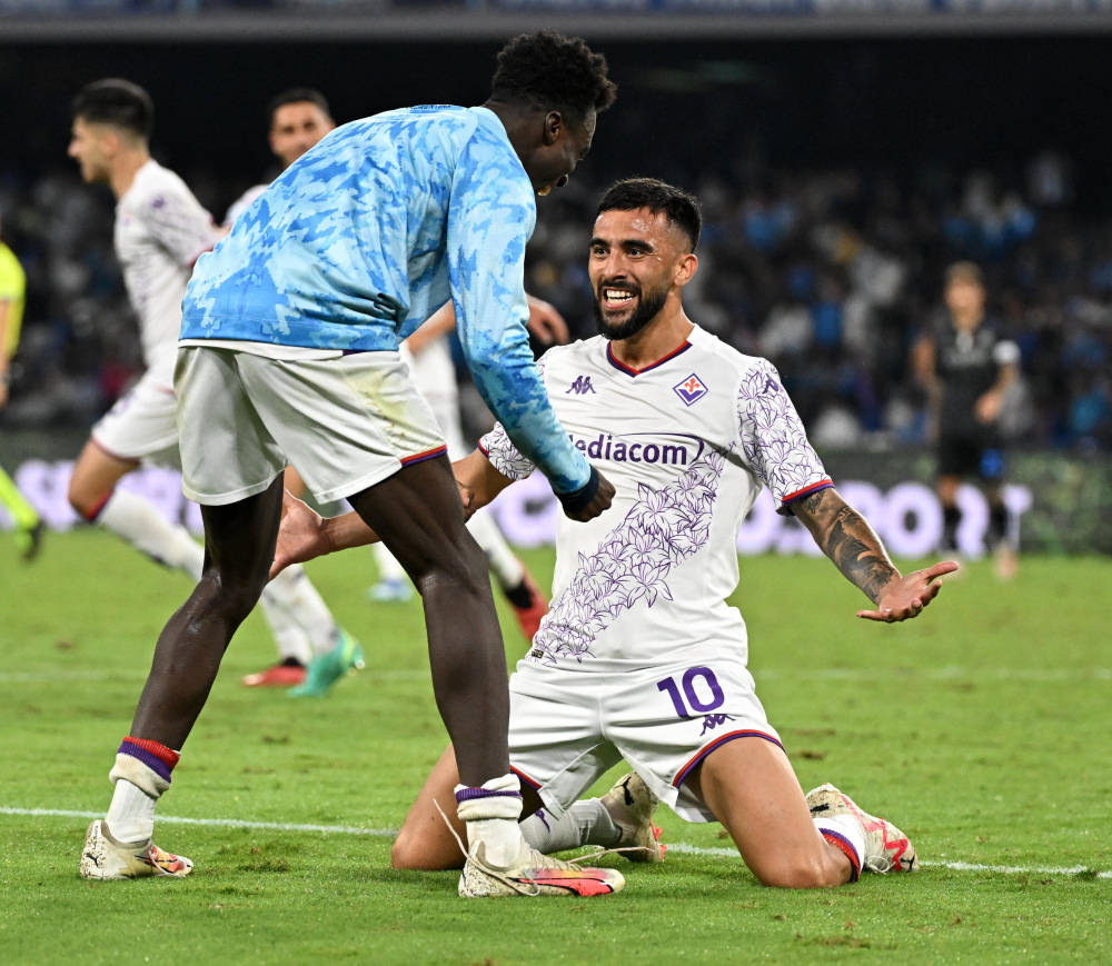 爱游戏下载-佛罗伦萨球员伤情恶化，球队需做应对