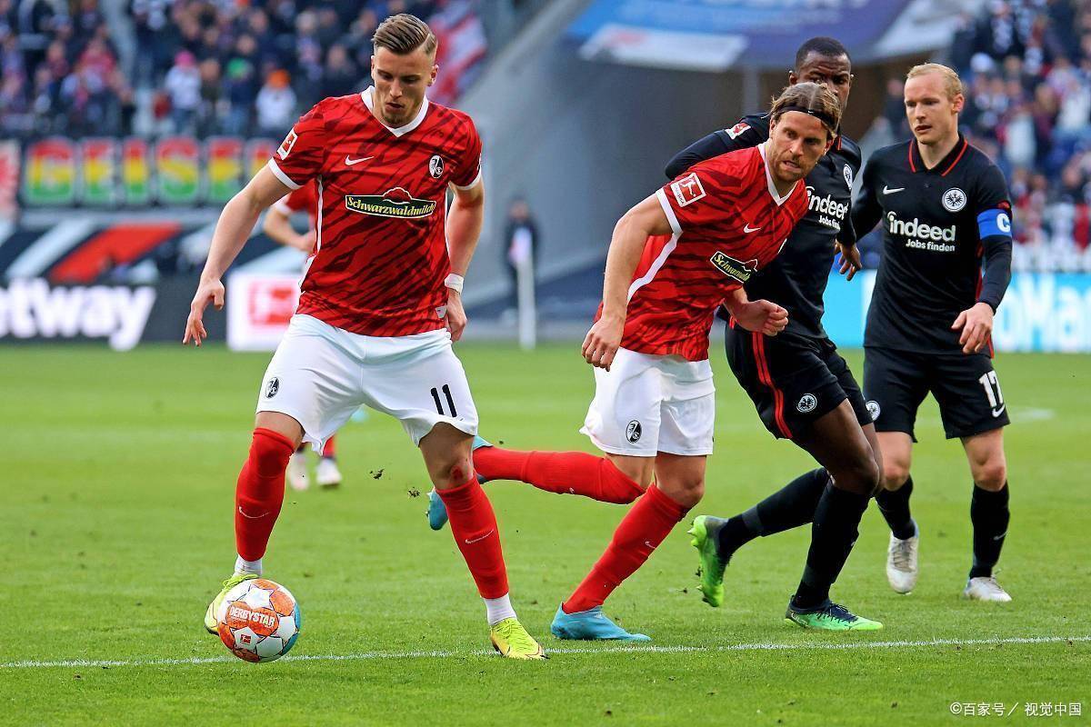 爱游戏下载-弗莱堡队员伤愈复出，助球队重拾信心