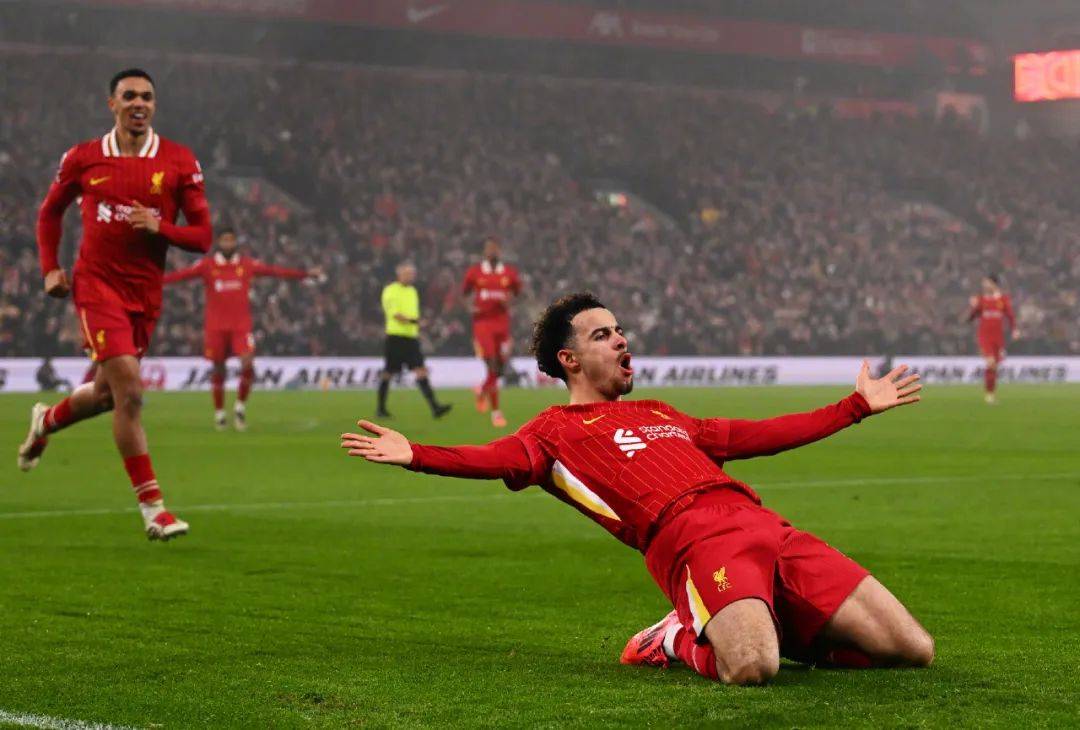 爱游戏入口-包含斯洛伐克球队奋勇拼搏，取得惊喜胜利的词条