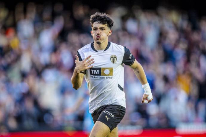 爱游戏娱乐-瓦伦西亚队在顶级比赛中展现出色表现,取得胜利!