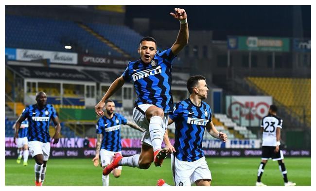 爱游戏tv-贝尔继续边缘生存，拒绝波尔多申请加盟意甲劳工不懈维权