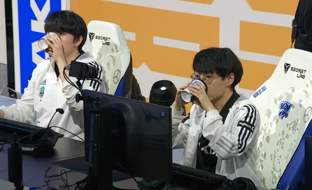 爱游戏娱乐-G2血洗DK，Knight开启传奇时刻宿命之战入围赛，让粉丝疯狂欢呼