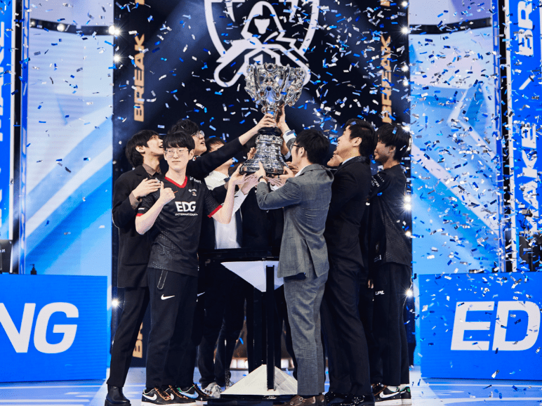 爱游戏官方-TL鏖战EDG,CoreJJ关键团战开团秒人鏖战多局全球总决赛,技惊四座的简单介绍