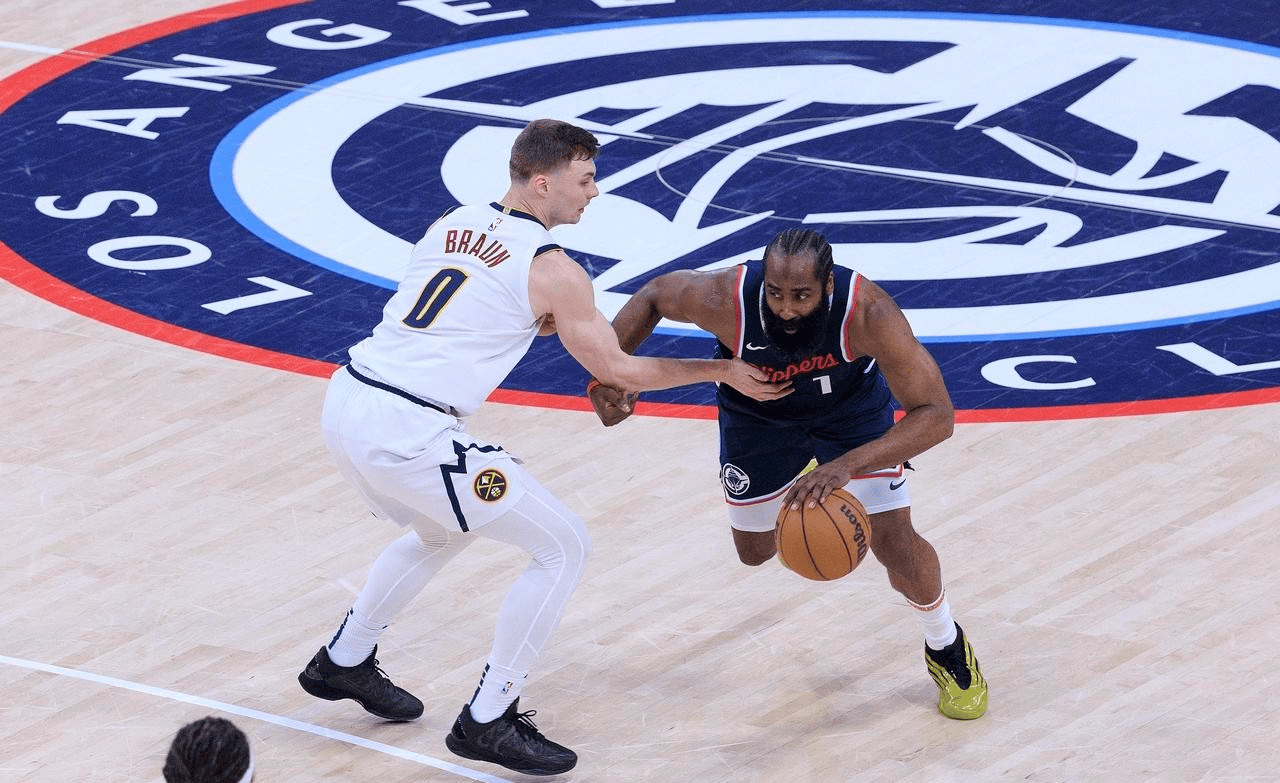 爱游戏tv-快船斩获四连胜,稳坐东部第二