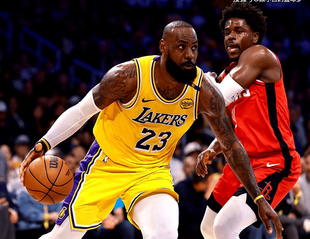 76人战胜湖人,东部首位保住 76人战胜湖人,东部首位保住