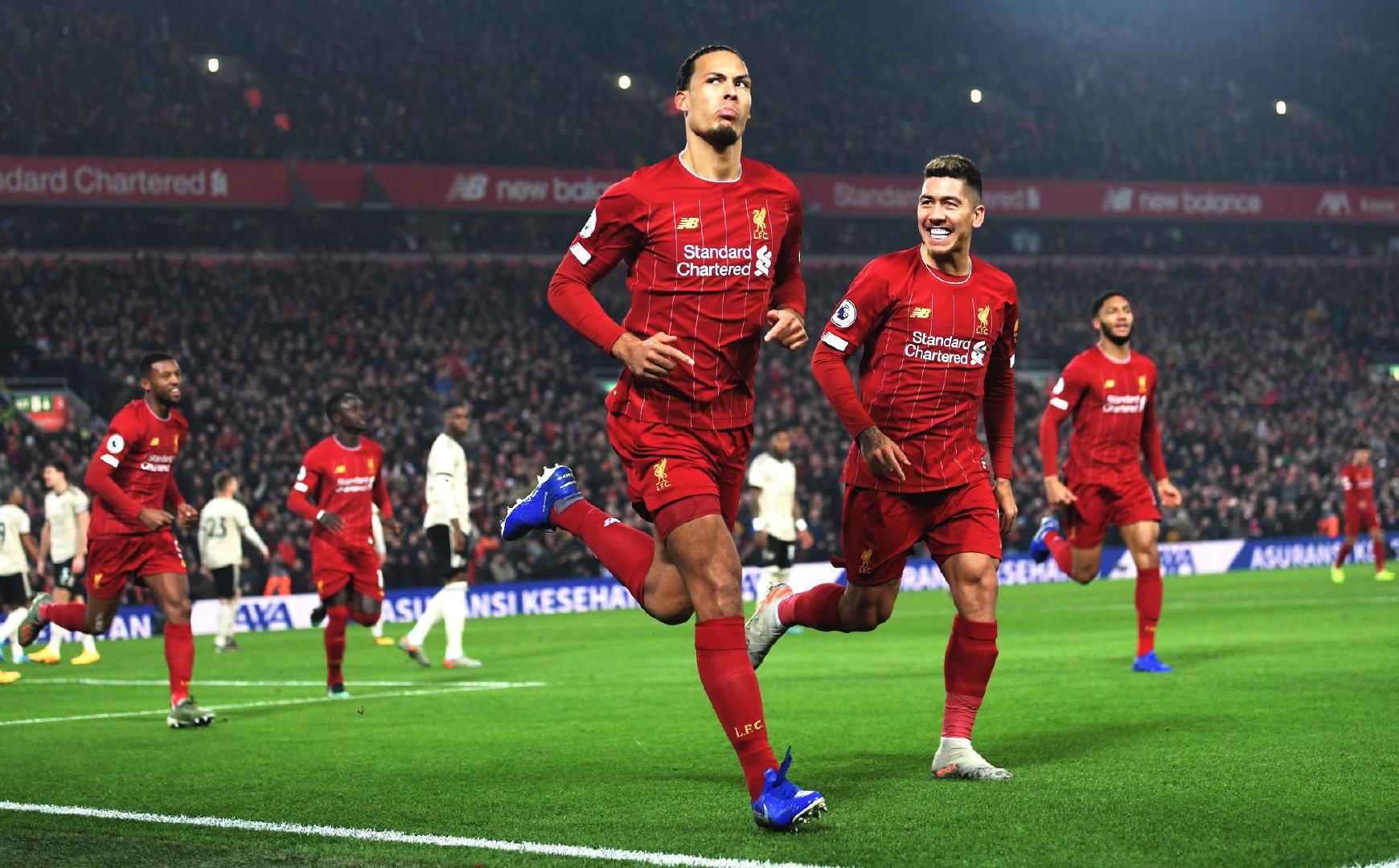 利物浦豪取四连胜，挑战曼城领先位置