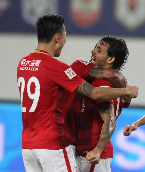 爱游戏-辽宁宏运备战下轮与恒大对决,士气高涨