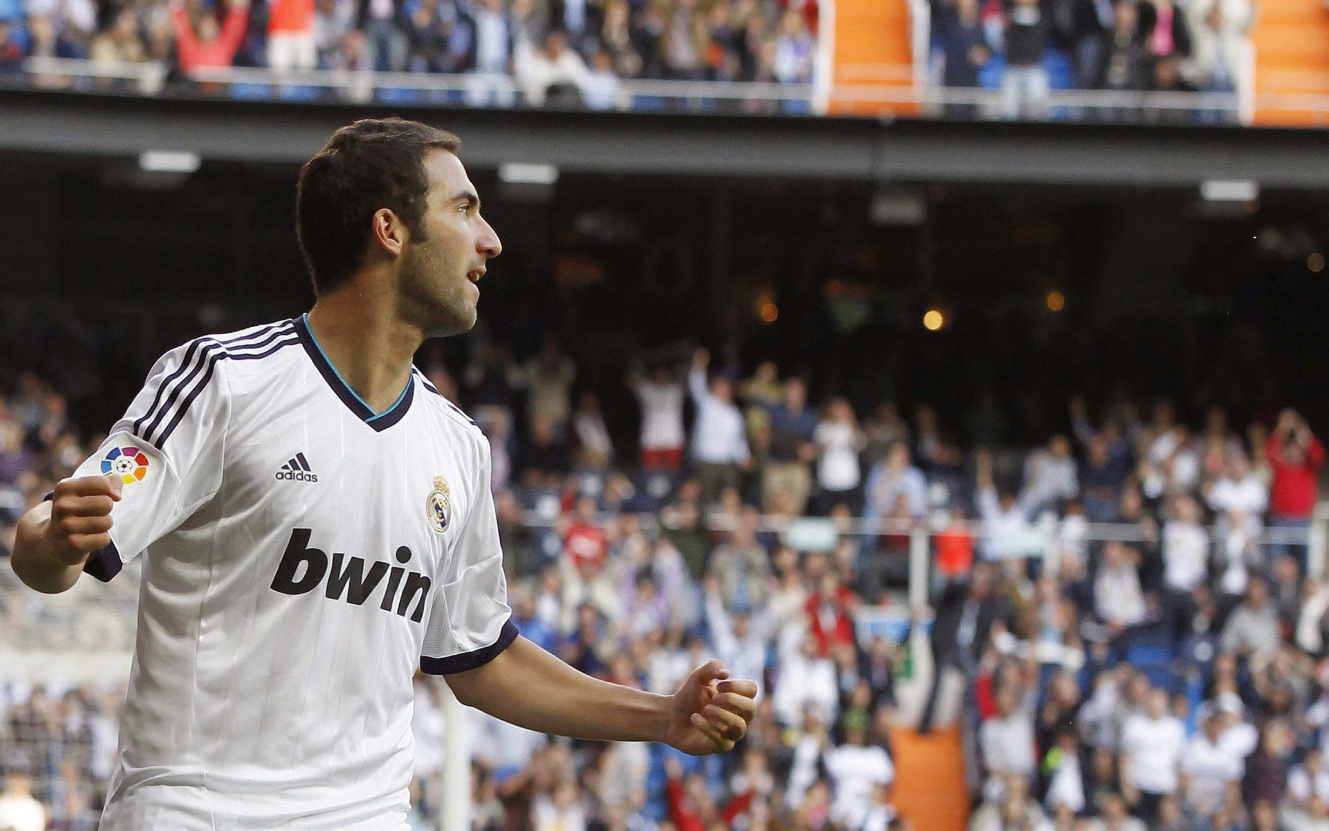 拉各斯之夜,无名门神让枪手叹息,尼日利亚草根如何写就足球神话